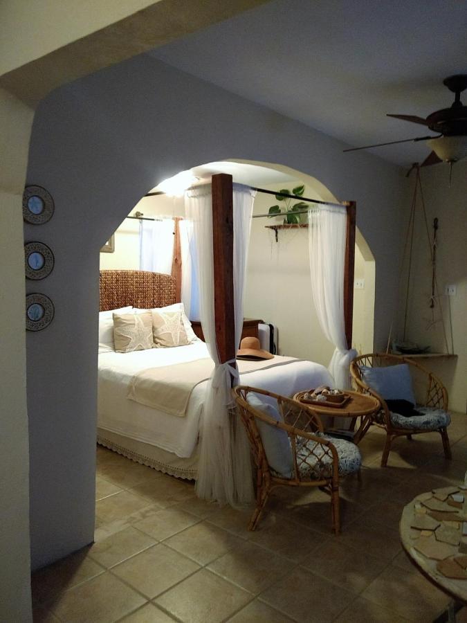 Casa De Tortuga Guesthouse Векес Екстериор снимка